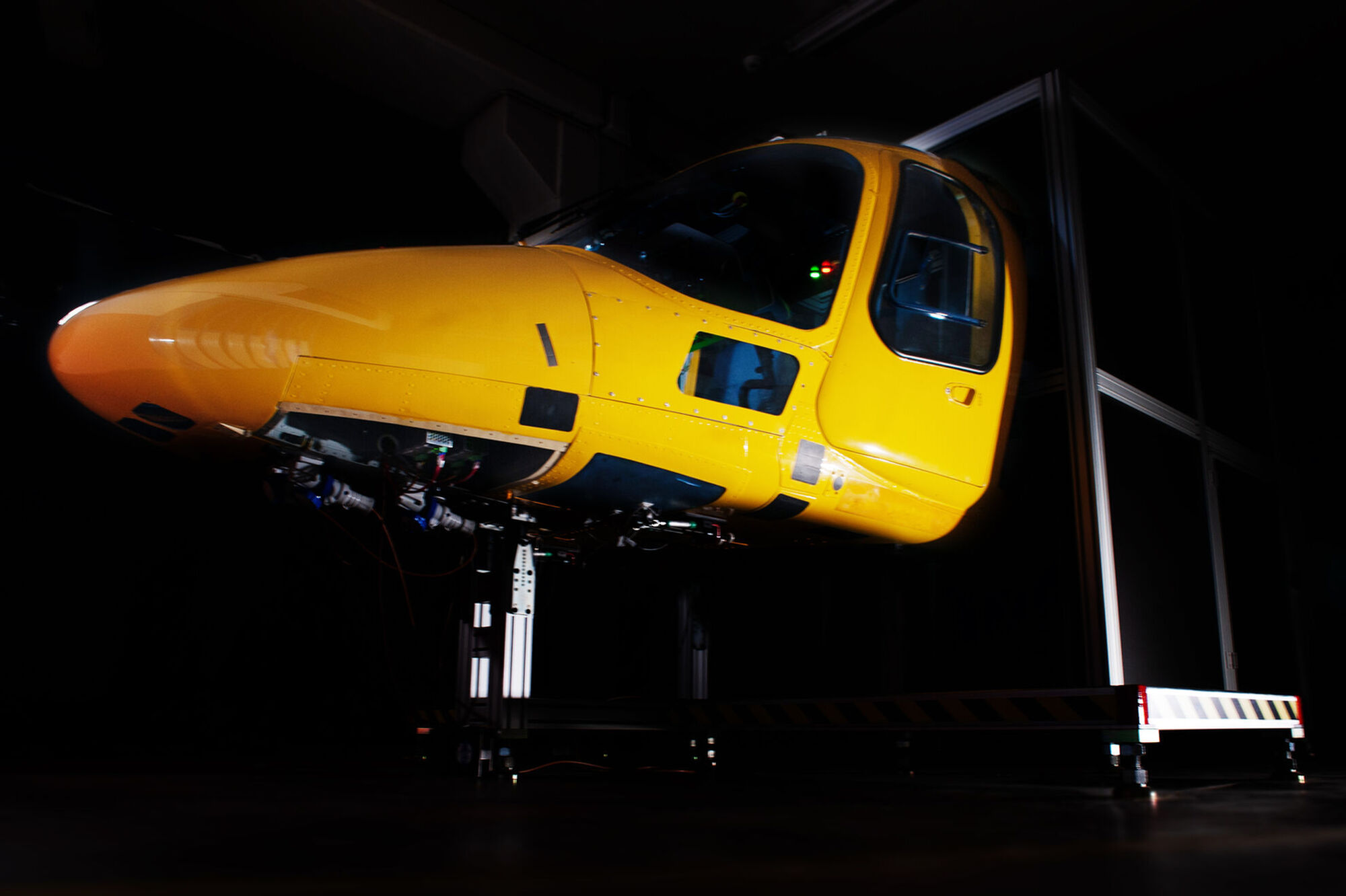 Simulatore di volo AW109SP: addestramento piloti avanzato con Eurotech