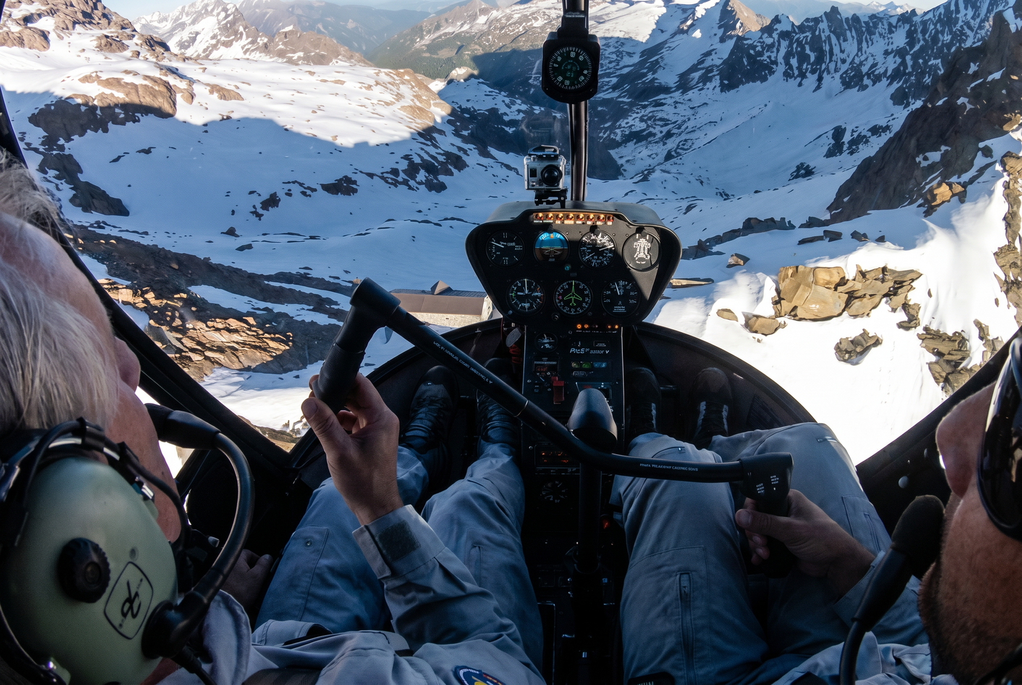 Formare un pilota di elicottero in montagna: la scuola di volo Eurotech