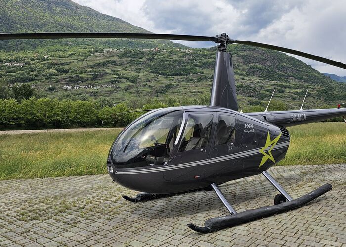 Robinson R44 Clipper II 3A-MCA (OE-XDT)